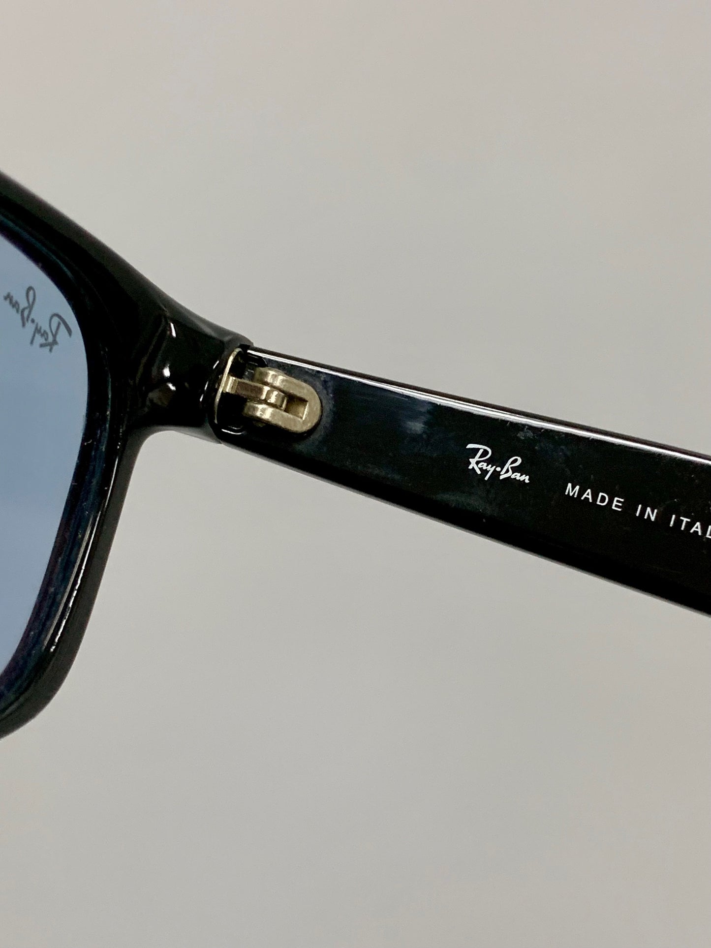 レイバン NEWWAYFARER RB2132-F サングラス ブラック ニューウェイファーラー ラバーフレーム フルリム ウェリントン ITURUYE4322T