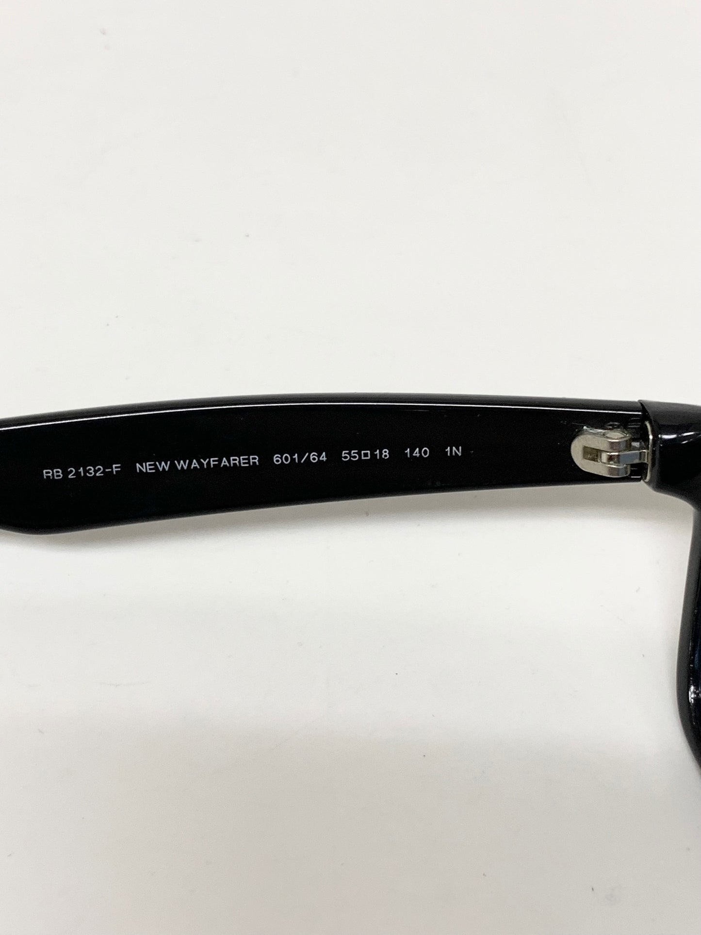 レイバン NEWWAYFARER RB2132-F サングラス ブラック ニューウェイファーラー ラバーフレーム フルリム ウェリントン ITURUYE4322T