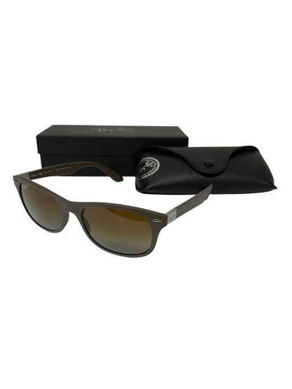 レイバン NEW WAYFARER LITEFORCE RB4207 サングラス グレー セルフレーム スクエア IT2ZW5AEK1JS